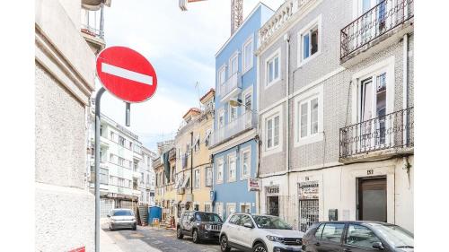 Principe Real Cozy Bright Studio Apt with AC