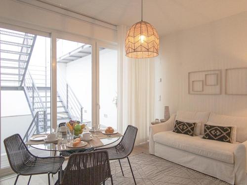 Príncipe Real Lovely Apt with AC