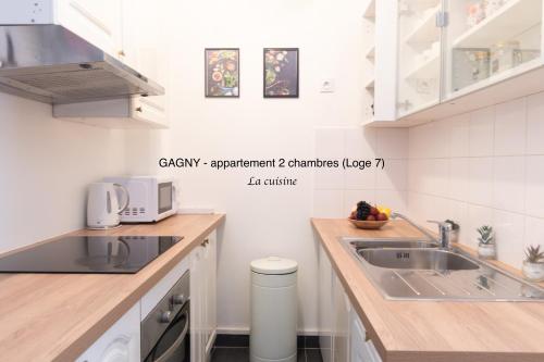 Dapur atau dapur kecil di Le Hangar Fleuri