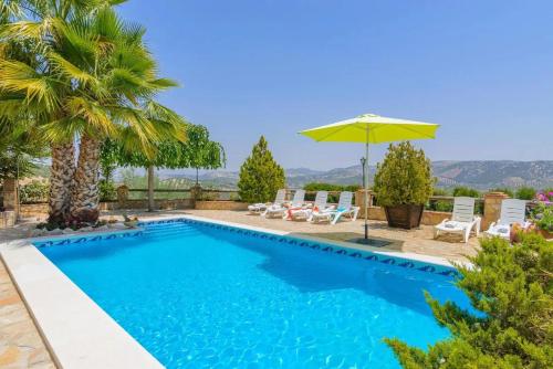 Spacious villa with pool in Priego de Córdoba - 350 m²