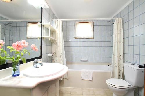 Villa Paparri Lovely 3 bedroom villa close to Pollensa by Renthousing
