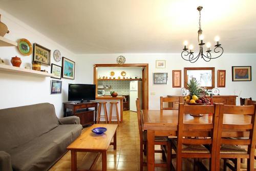 Villa Paparri Lovely 3 bedroom villa close to Pollensa by Renthousing