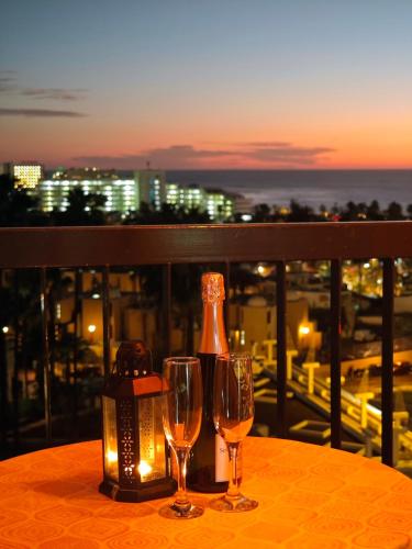 Blanco&Azul - Ocean View Balcony, Pool and Perfect Location