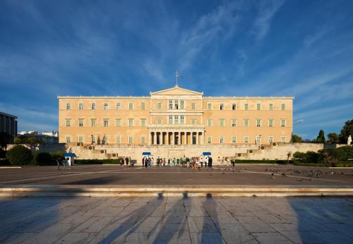 G&H Acropolis Stays! Iconic Views, Stylish Comfort