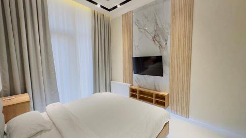 Μια τηλεόραση ή/και κέντρο ψυχαγωγίας στο Dream Housep