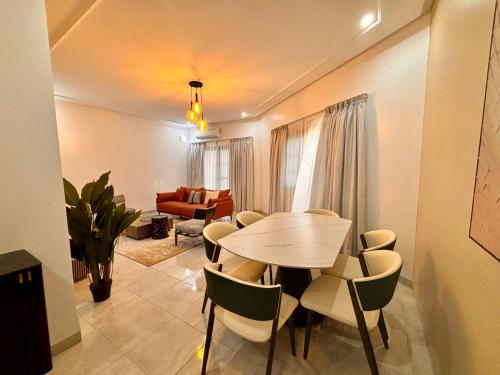 Χώρος καθιστικού στο Lighthouse Signature Suites
