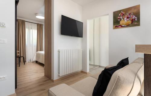 Μια τηλεόραση ή/και κέντρο ψυχαγωγίας στο Deluxe Studio Perla