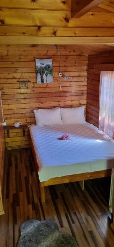 Postel nebo postele na pokoji v ubytování Çakıl Restoran ve Bungolov