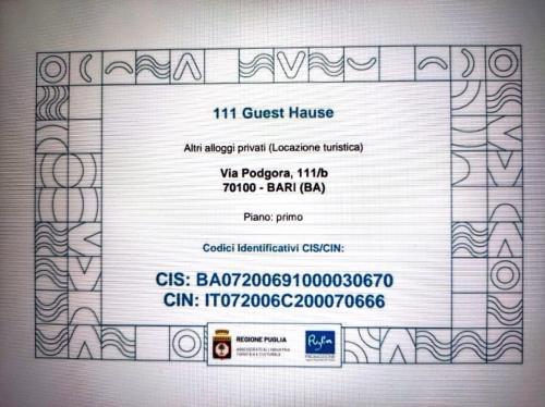 Certificato, attestato, insegna o altro documento esposto da 111 Guest House