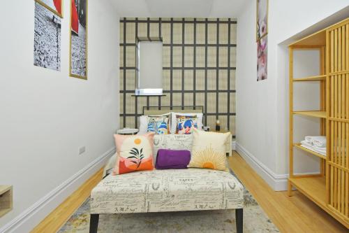 Χώρος καθιστικού στο One Battison - Affordable Rooms, Suites & Studios in Stoke on Trent