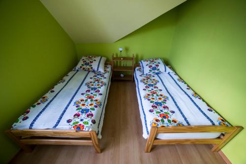 Lova arba lovos apgyvendinimo įstaigoje Zajazd Relax