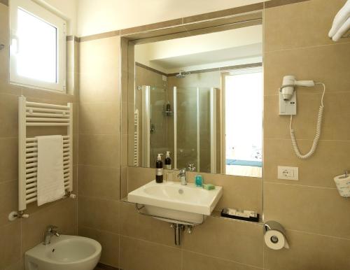 Ảnh trong thư viện ảnh của UNA HOTELS Imperial Beach Hotel ở Marotta