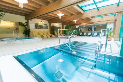Der Swimmingpool an oder in der Nähe von Kolmhof
