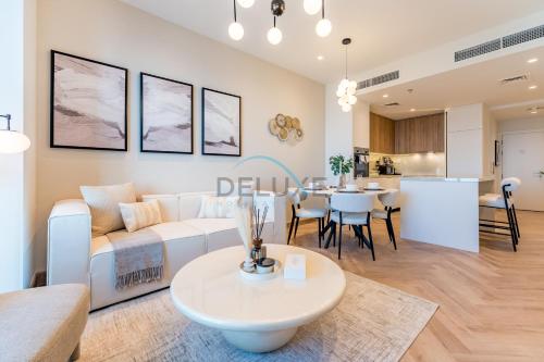 Remodeled 1BR with Sky-High Picturesque Marina Views, Elite Residence, Dubai Marina by Deluxe Holiday Homes