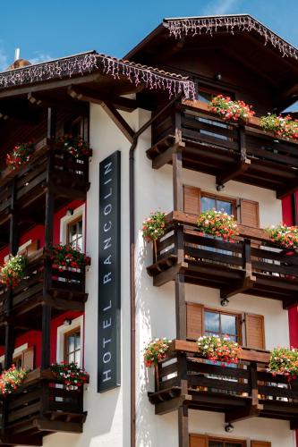 El edificio en el que está el hotel