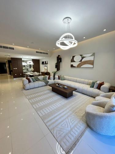The Riviera Luxury Villa - Seaview Al Dana Fujairah