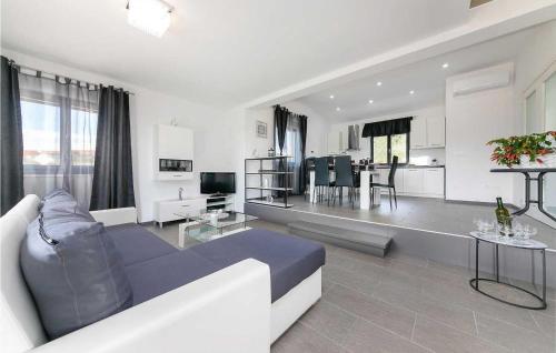 Kuchyň nebo kuchyňský kout v ubytování Villa Luna Sol