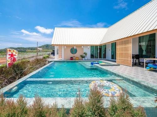 Πισίνα στο ή κοντά στο Goodnight poolvilla Khaoyai