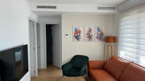 Amazing Beachfront Views - 3 Bedrooms Apartment
