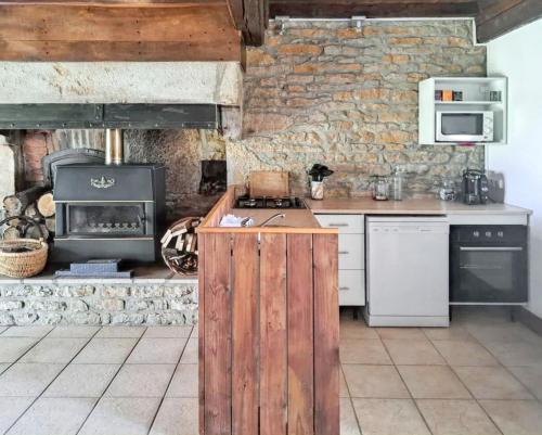 Photo de la galerie de l'établissement Maison charmante à Eguilly - Jardin et Terrasse, à Éguilly