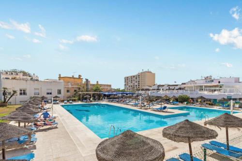 Nogalera Rainbow 2-bedroom apartment, Pool and parking BY NAMASTE ELITE
