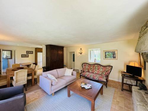 La Ferme Césarine, longère rénovée, wifi, jardin