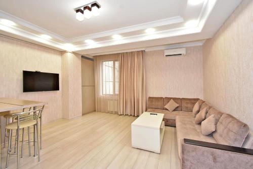 Teryan street, 2 bedrooms Modern New Euro Renovated apartment TT113