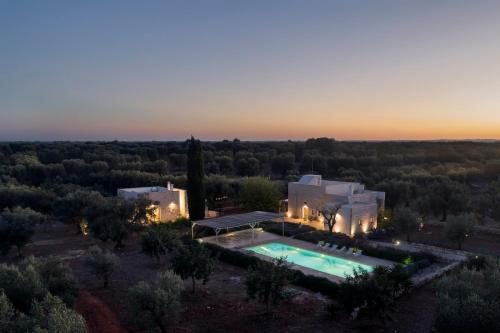 Bazén v ubytování Villas with pool at Ostuni nebo v jeho okolí