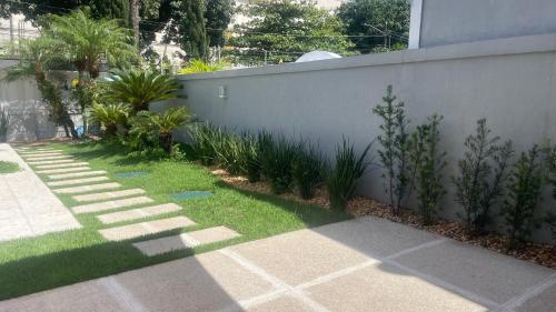 Jardín al aire libre en Casa em condomínio Recreio com Portaria