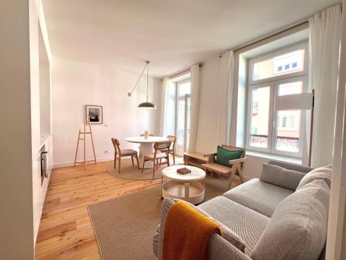 DL Apartments