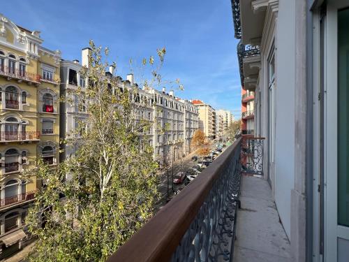 DL Apartments