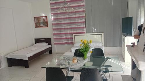 Ένα ή περισσότερα κρεβάτια σε δωμάτιο στο Sevi home