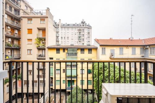 Charming Modern Apartment Near the Heart of Milan