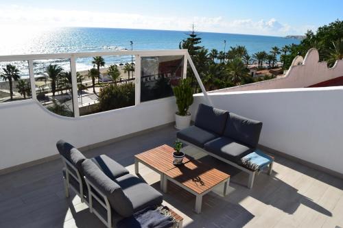 Beachfront Heaven Apartment - Carvajal Beach