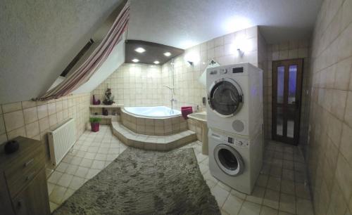 Un baño de Ubytovanie Oslany