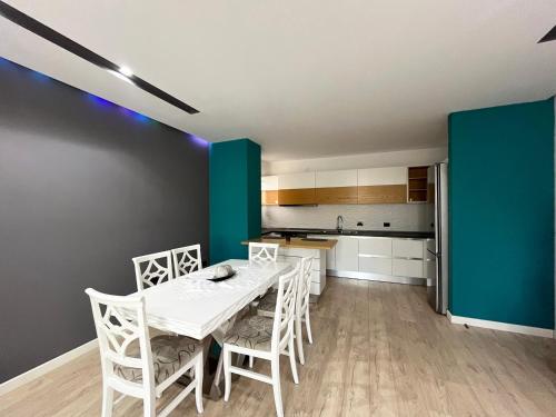 Kuchyň nebo kuchyňský kout v ubytování B2 Apartment 3