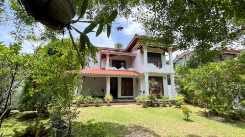 En have udenfor Villa insy