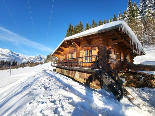 Chalet d'alpage avec vue incroyable im Winter