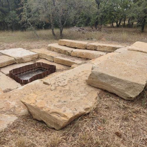 Φωτογραφία από το άλμπουμ του 5 Tiny Town Magical Tiny Home Animals Fire Pit by Vacation Your Way σε Hico