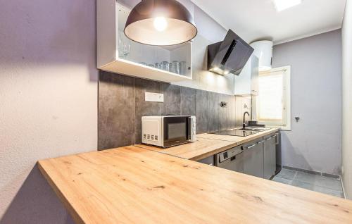 Nice Apartment In Torrevieja With Wifi
