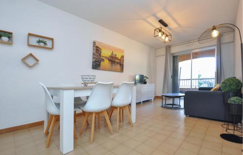Amazing Apartment In Fréjus With Wifi