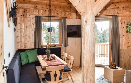 TV a/nebo společenská místnost v ubytování Nice Apartment In Weißpriach With Sauna