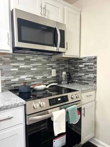 Kuchyň nebo kuchyňský kout v ubytování Home in Pasadena