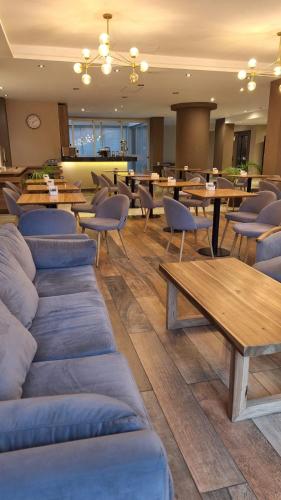 Posezení v ubytování Hotel Alvarado Suites