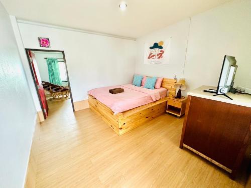 Kuchyň nebo kuchyňský kout v ubytování บ้านทะเลสวย เกาะล้าน