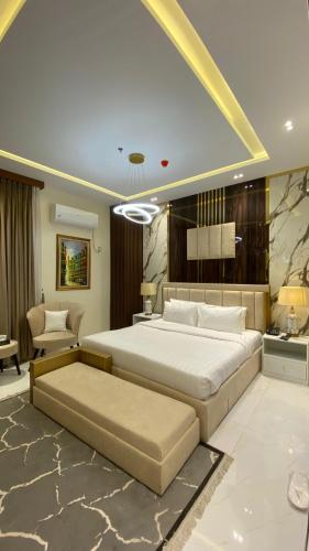 Pavilion Suites - Premium ApartHotel in Bahria Town