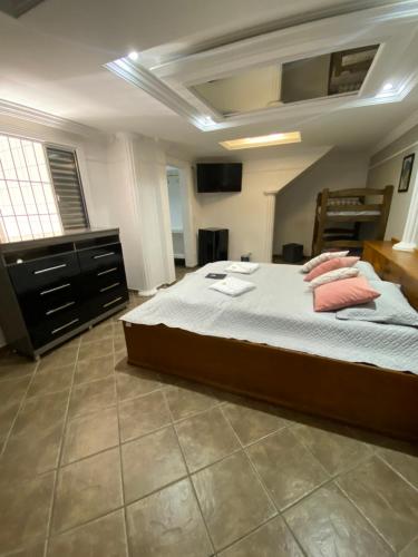 Кровать или кровати в номере Hostel Anprado #