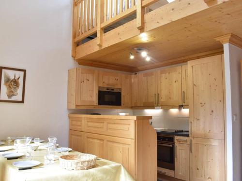 Photo de la galerie de l'établissement Appartement Mezzanine 5 Pièces, 11 Pers, Parking, Proche Pistes - Méribel - FR-1-180-648, à Les Allues