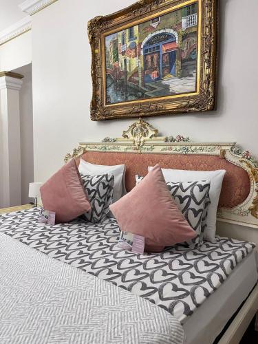 Elegant 5 bedr apartment with sauna in the centre, near Viru and Old Town, with private parking