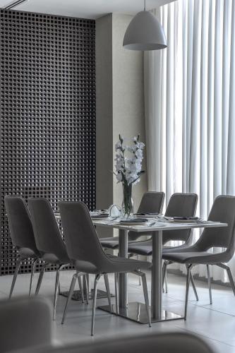 Posezení v ubytování Jarzez Hotel Apartments Al Hail